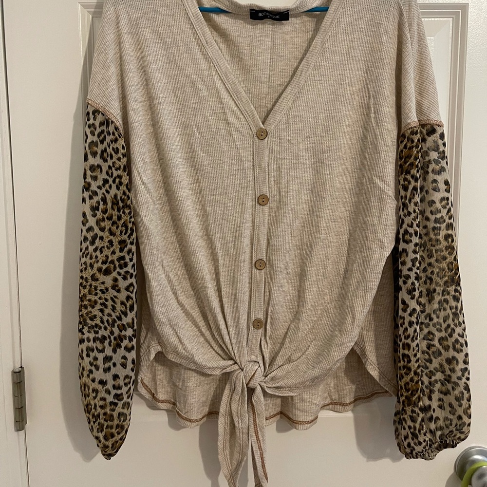 Botanic casual top with animal print S